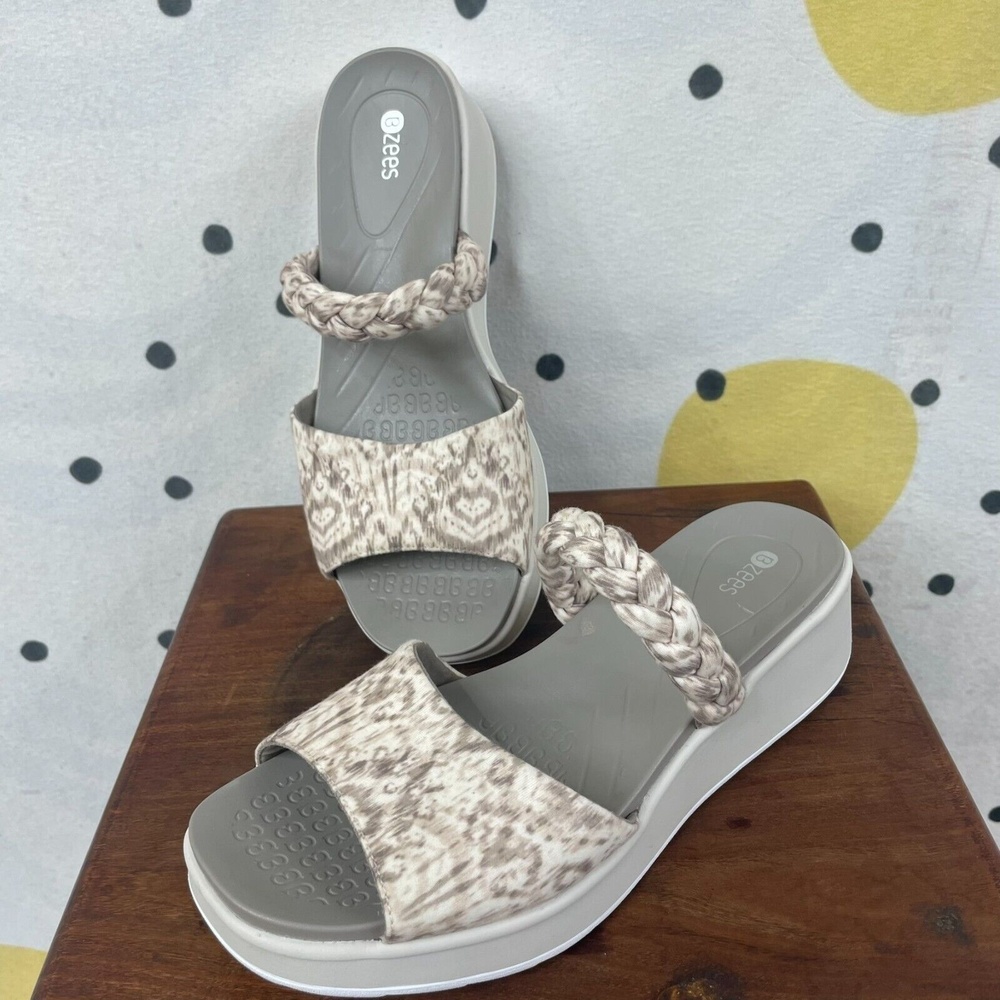 BZees Womens New Wave braided‎ Slide Sandal Natural Ikat Print 10M Beige neutral